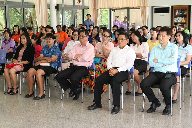 คลิกที่นี่เพื่อดูภาพทั้งหมด